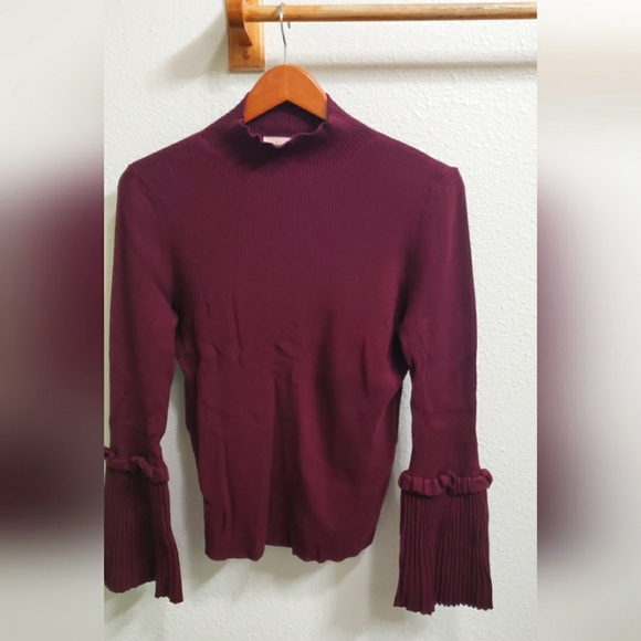 Philosophy| Ribbed Sweater - Picture 1 of 4